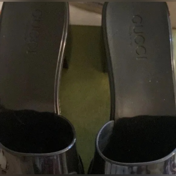 GUCCI Black Rubber Open Toe Platform Slide Sandals - Picture 2 of 4